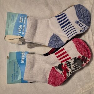 Stride Rite boys 6 pairs of quarter socks,   multicolors NWT
